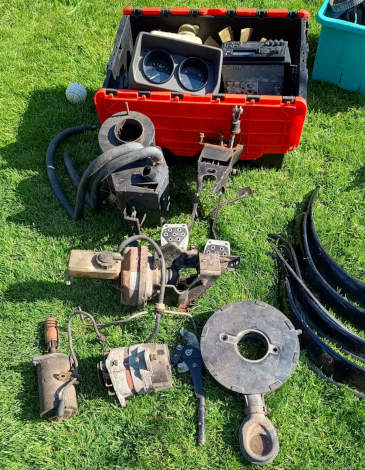 The Mini parts.