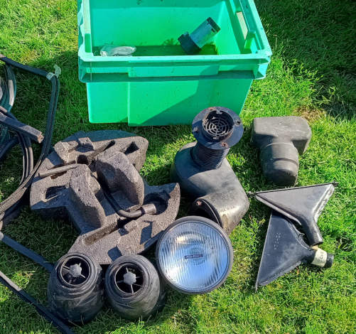 The Mini parts.